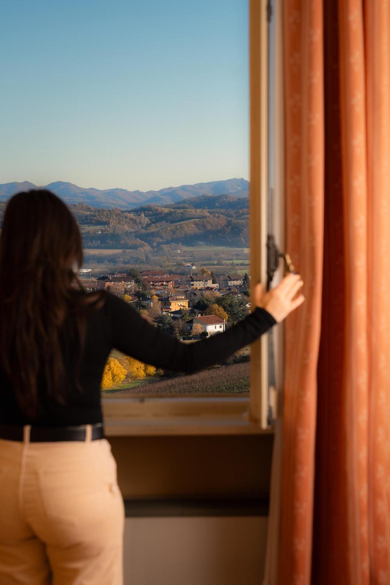 Hotel Villa La Bollina Серавале Скривия Екстериор снимка